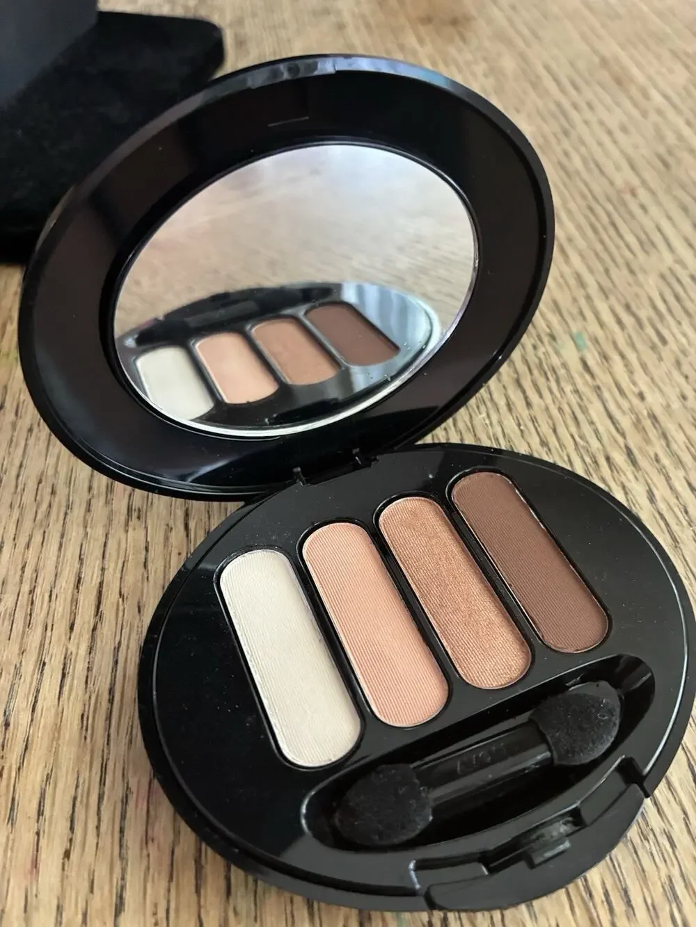 Avon True Color Eyeshadow Quad Sandy Corals Quad Q201 New No Box Eye Shadow